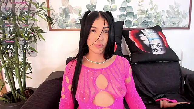 Snapshot of NicolettaLima chatting on 21, 2, 2025 NicolettaLima online show from 21, 2, 2025