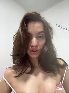 Bella still online show from 4, 6, 2026