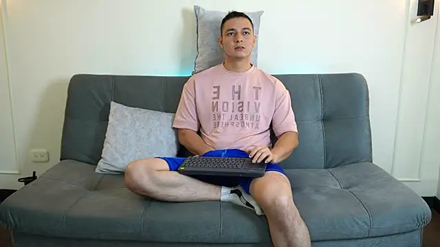 Snapshot of Cum_hunters chatting on 16, 1, 2025 Cum hunters online show from 16, 1, 2025