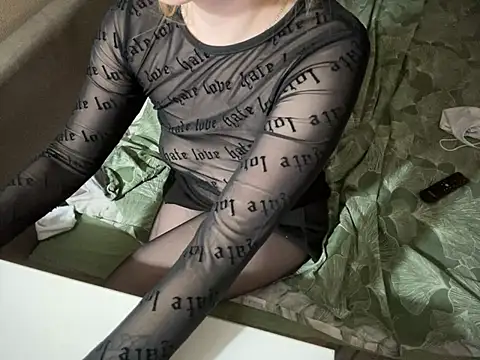 Snapshot of HotLoveAlice chatting on 15, 1, 2025 HotLoveAlice online show from 15, 1, 2025