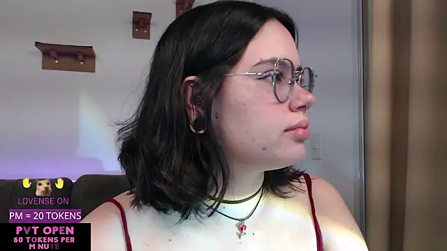 crystalll room online show from 14, 5, 2026