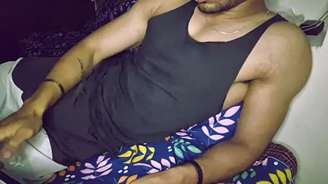 hot hunk boy online show from 16, 11, 2025