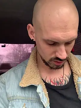 AssHunter4k online show from 27, 2, 2025