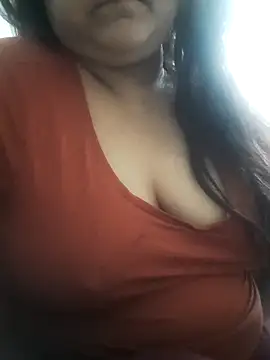 Snapshot of Hot_Juicy_Candy chatting on 2, 10, 2025 Hot Juicy Candy online show from 2, 10, 2025