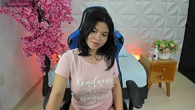 Snapshot of adarna13_ chatting on 21, 3, 2025 adarna13 online show from 21, 3, 2025