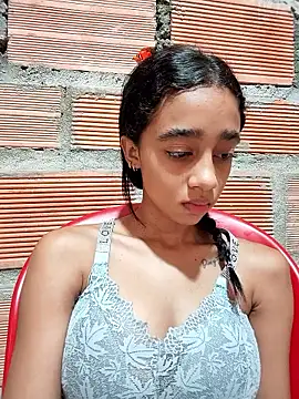 Zoe Sweett18 online show from 5, 11, 2025