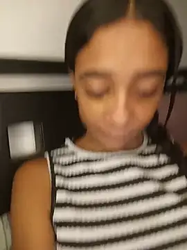 Zoe Sweett18 online show from 3, 7, 2026