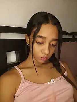 Zoe Sweett18 online show from 6, 7, 2026