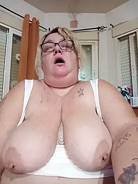 diosacurvy1984 online show from 28, 5, 2026