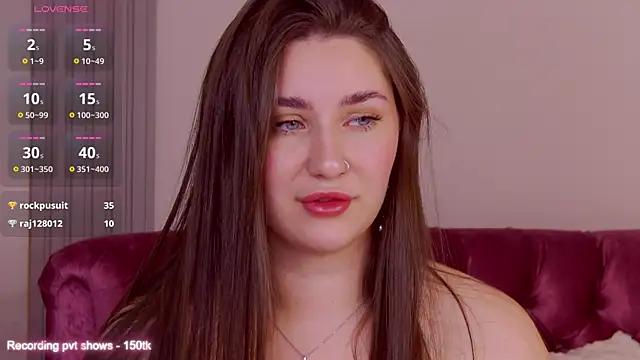 KiraBarlows online show from 6, 11, 2025