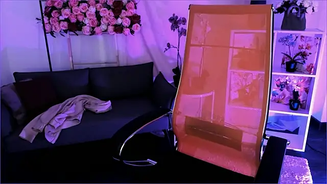 Snapshot of DiaAngell chatting on 10, 2, 2026 DiaAngell online show from 10, 2, 2026