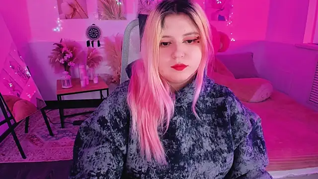 Snapshot of DiaAngell chatting on 1, 4, 2026 DiaAngell online show from 1, 4, 2026