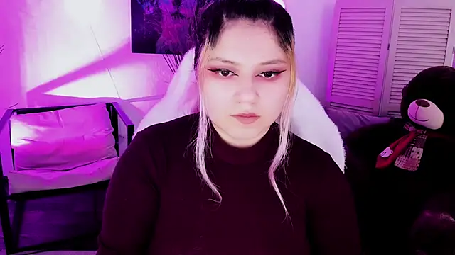 Snapshot of DiaAngell chatting on 4, 4, 2026 DiaAngell online show from 4, 4, 2026