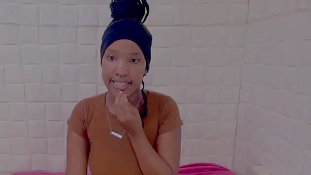 EroticSexyPrada online show from 16, 4, 2026