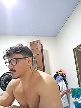 Snapshot of casaputo41 chatting on 8, 2, 2025 casaputo41 online show from 8, 2, 2025