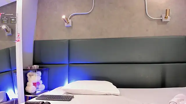 LissMonroe online show from 6, 4, 2026