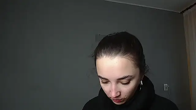 Eva Gloryy online show from 11, 4, 2026