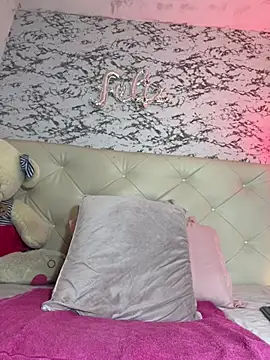 Lili  taylor online show from 4, 4, 2026