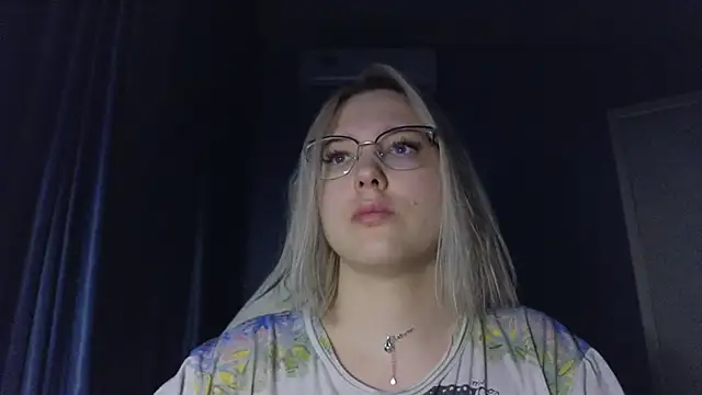 Snapshot of HotBrandyX chatting on 9, 11, 2025 HotBrandyX online show from 9, 11, 2025