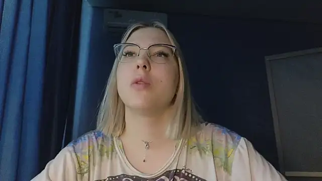 Snapshot of HotBrandyX chatting on 10, 11, 2025 HotBrandyX online show from 10, 11, 2025