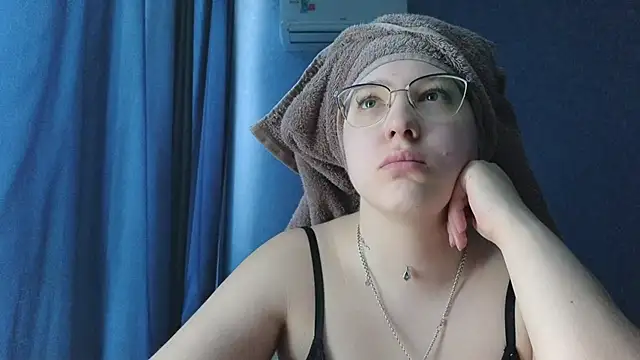 Snapshot of HotBrandyX chatting on 14, 3, 2026 HotBrandyX online show from 14, 3, 2026