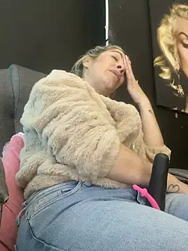 viktoria davis  online show from 3, 2, 2026