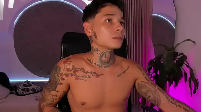 Snapshot of tattokoi chatting on 13, 3, 2025 tattokoi online show from 13, 3, 2025