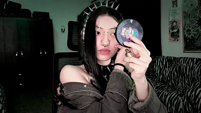 roxy toxic online show from 25, 2, 2026