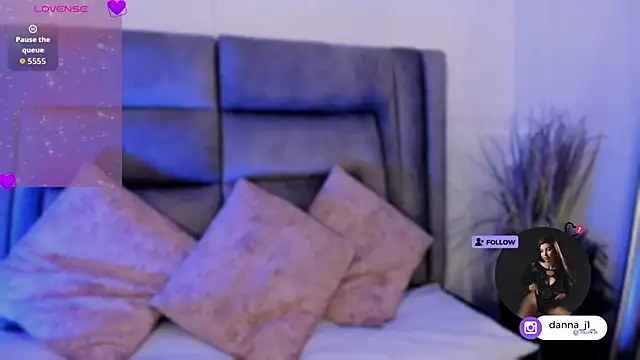 DannaJhonson1 online show from 6, 11, 2025