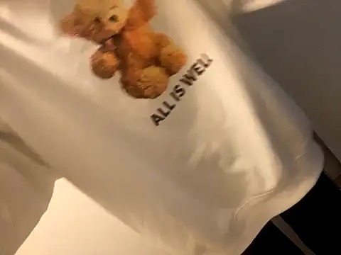 Snapshot of riri_riri_jp chatting on 4, 11, 2025 riri riri jp online show from 4, 11, 2025