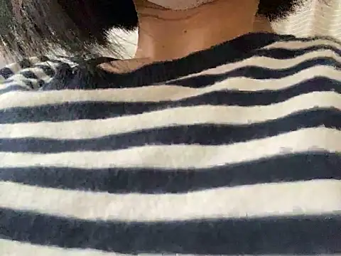 Snapshot of riri_riri_jp chatting on 8, 11, 2025 riri riri jp online show from 8, 11, 2025