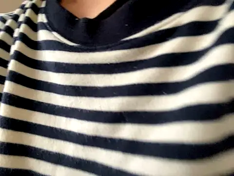 Snapshot of riri_riri_jp chatting on 16, 11, 2025 riri riri jp online show from 16, 11, 2025