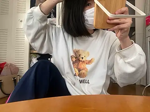 Snapshot of riri_riri_jp chatting on 17, 11, 2025 riri riri jp online show from 17, 11, 2025