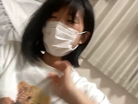 Snapshot of riri_riri_jp chatting on 1, 12, 2025 riri riri jp online show from 1, 12, 2025