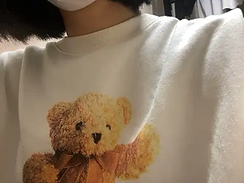 Snapshot of riri_riri_jp chatting on 2, 12, 2025 riri riri jp online show from 2, 12, 2025