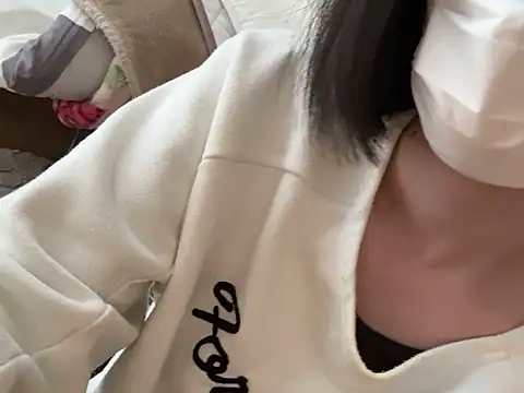 Snapshot of riri_riri_jp chatting on 1, 2, 2026 riri riri jp online show from 1, 2, 2026