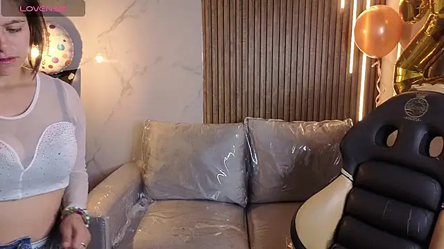 Kitten Cam online show from 30, 6, 2026