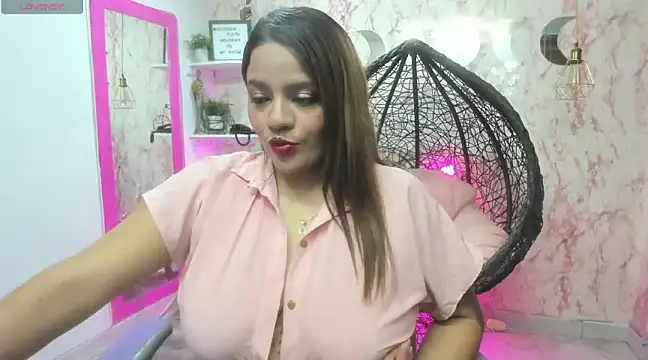 Snapshot of victoria__floyd chatting on 28, 1, 2025 victoria floyd online show from 28, 1, 2025
