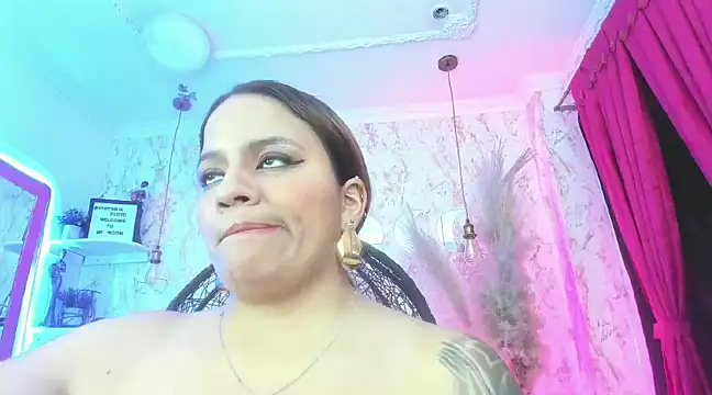 Snapshot of victoria__floyd chatting on 6, 2, 2025 victoria floyd online show from 6, 2, 2025