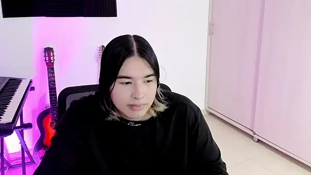 Snapshot of JordiWilld chatting on 5, 10, 2025 JordiWilld online show from 5, 10, 2025