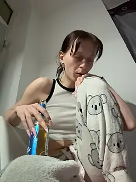 Ciara2004 online show from 24, 11, 2025