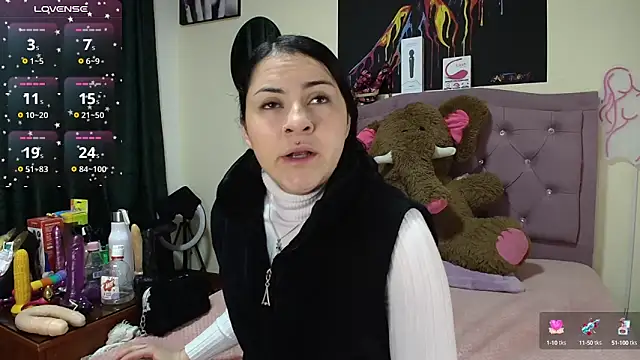 Emmie Hot online show from 9, 9, 2025