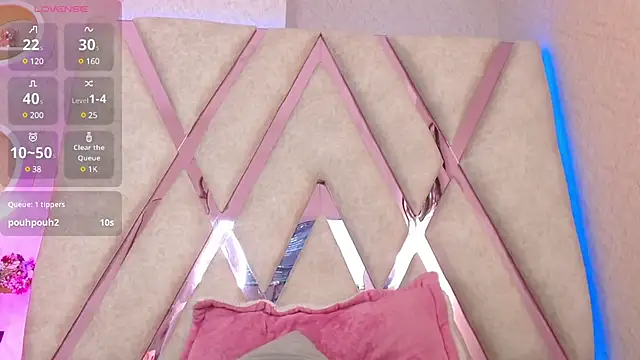 Sophia waalker  1 online show from 4, 2, 2025