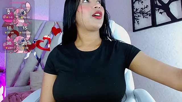 Sophia waalker  1 online show from 5, 3, 2025