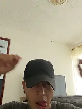 Diegosavage3 online show from 19, 2, 2025