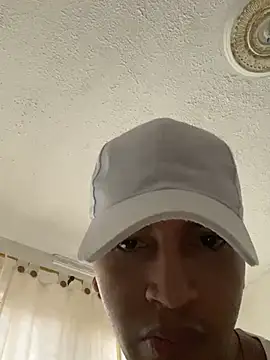 Diegosavage3 online show from 24, 2, 2025