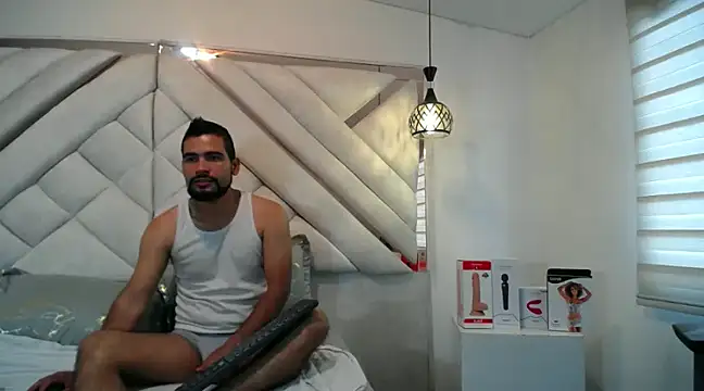 luxurycoupl online show from 25, 1, 2025