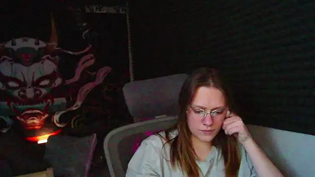 TessaSwans online show from 1, 2, 2025