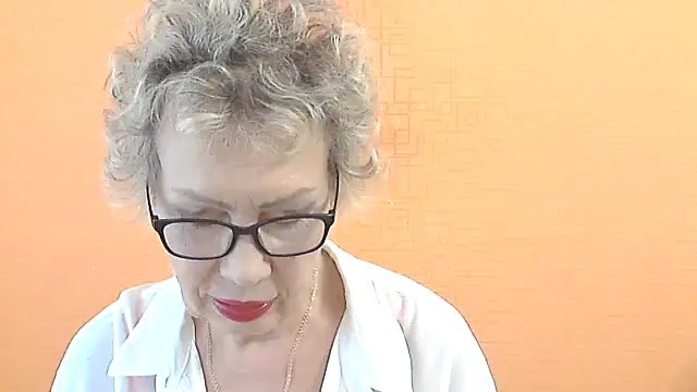 NessyJenixs online show from 6, 8, 2026