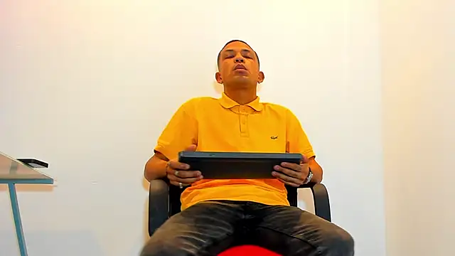 Snapshot of carlos_alber12 chatting on 4, 2, 2025 carlos alber12 online show from 4, 2, 2025